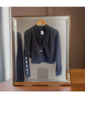 Nike Sportswear Essential 1/2 Zip Pullover Size MEDIUM Cropped Fleece Black Tape